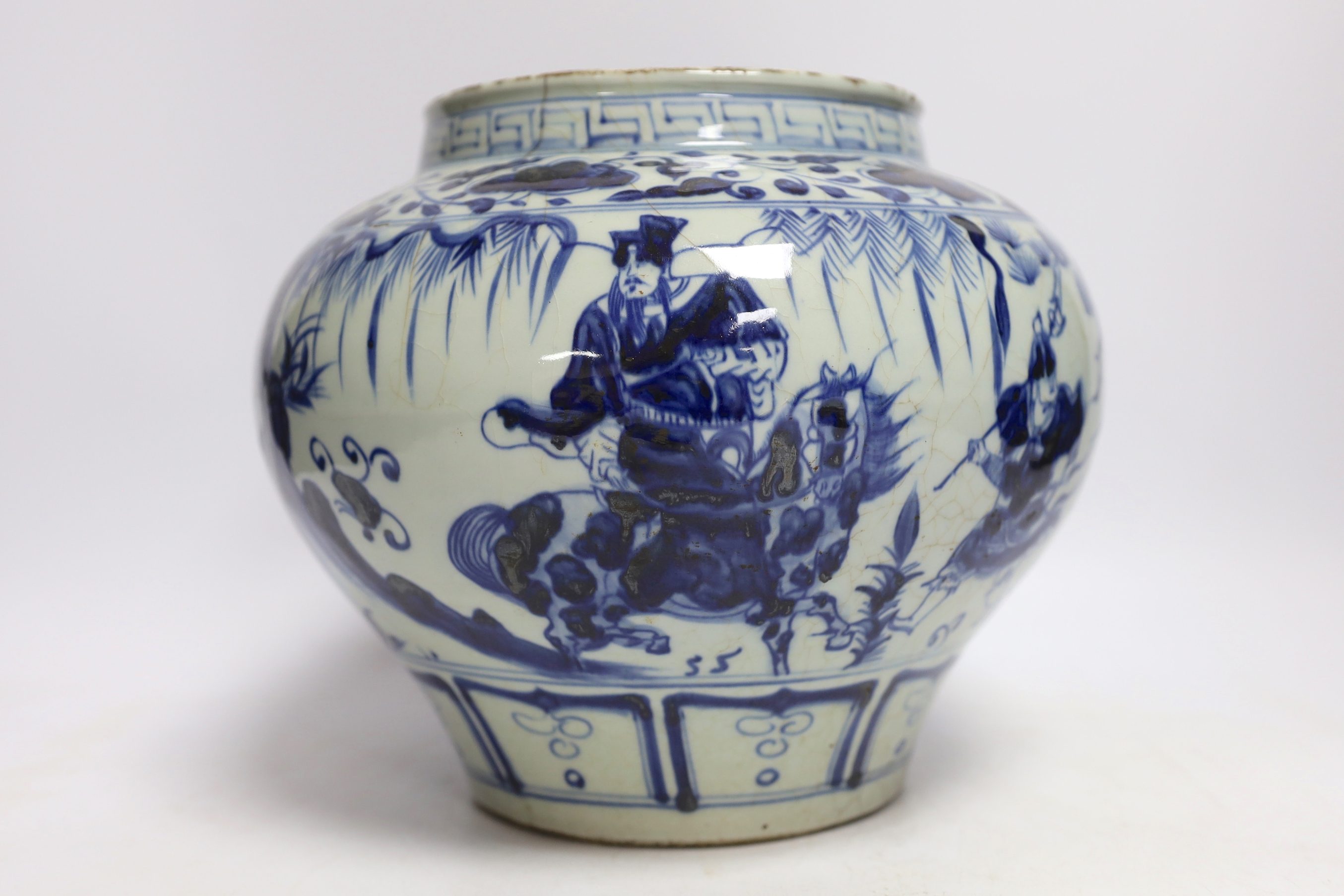 A Chinese blue and white bowl in Ming style, 22cm